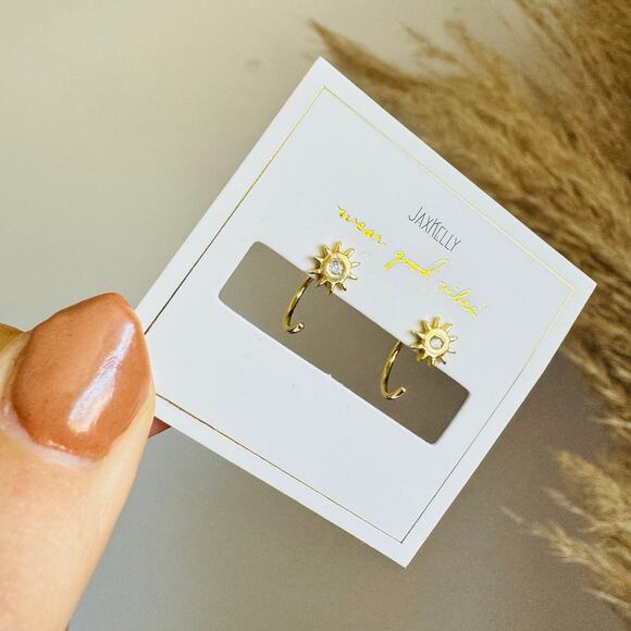 NEW ANTHROPOLOGIE JaxKelly Sunburst Icon 18kt Tiny White CZ Stone Hoop Earring - Picture 6 of 9